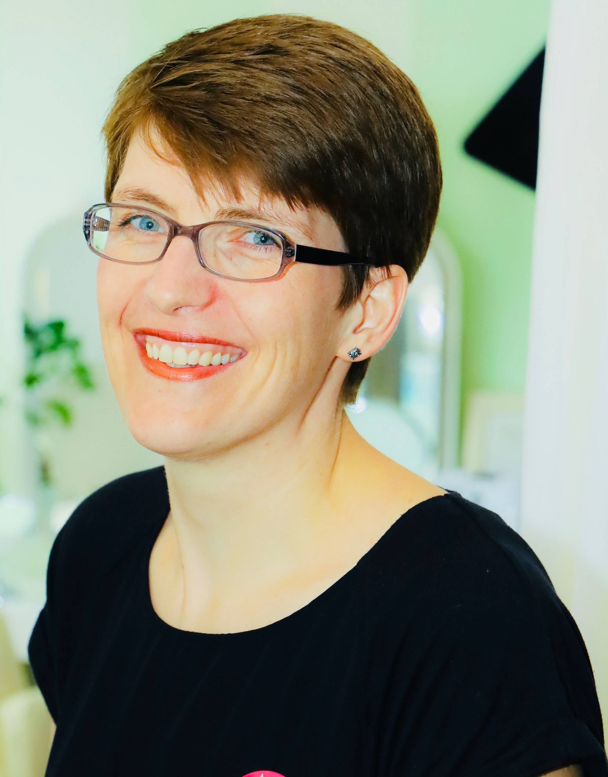 Yvonne Häusler 
