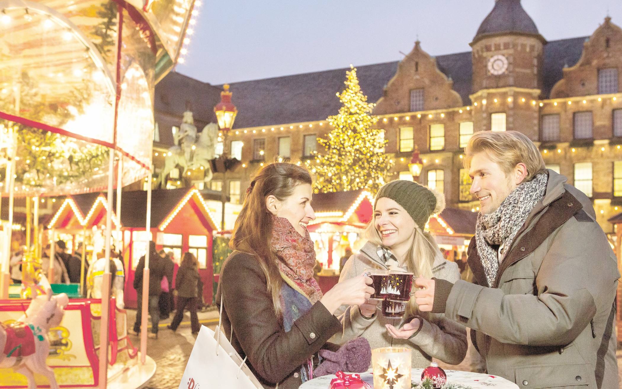 Etablierte Weihnachtsmärkte wie am Rathaus werden