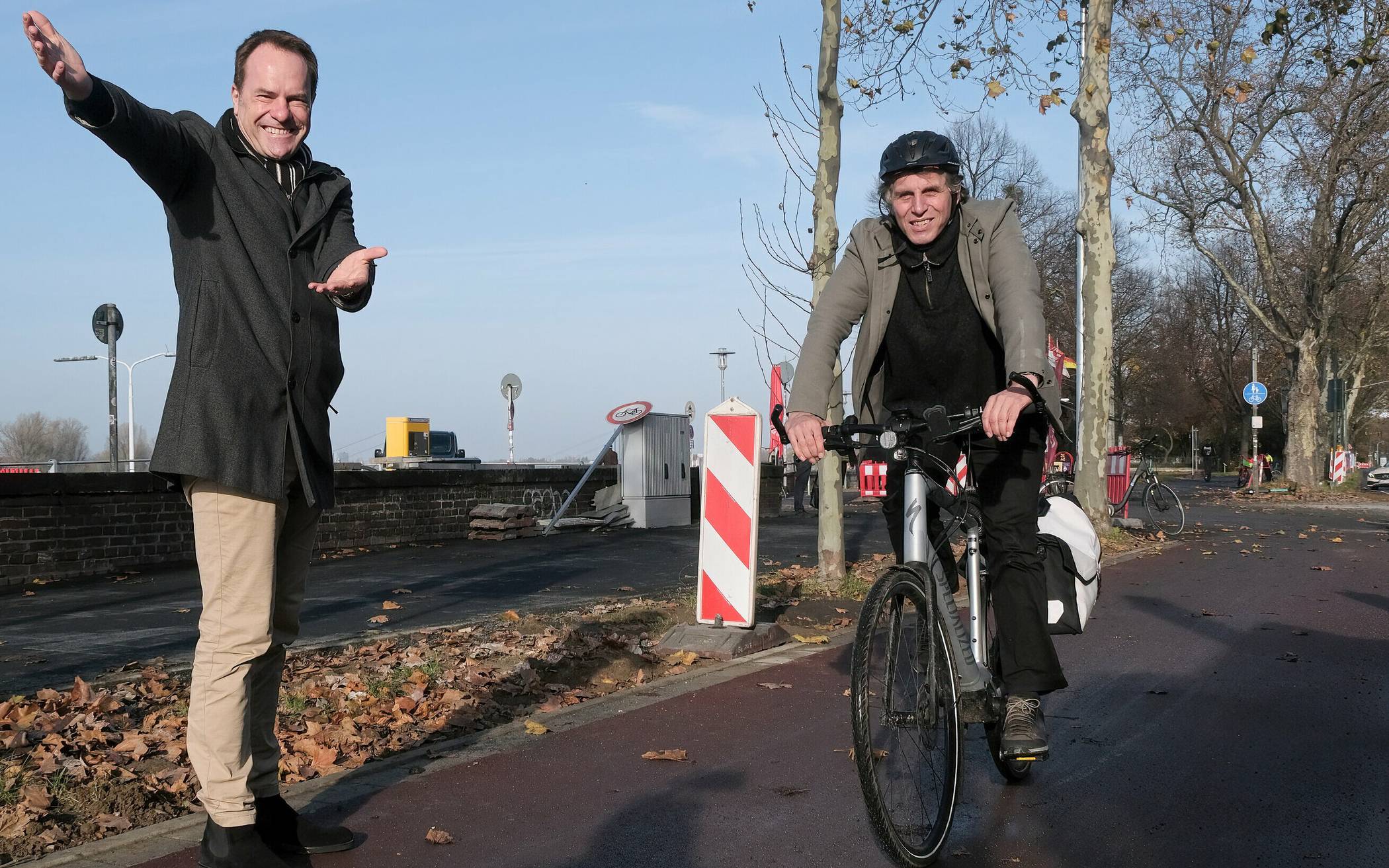 Düsseldorf 18.11.2021 neuer Radweg Tonhalle Eröffung