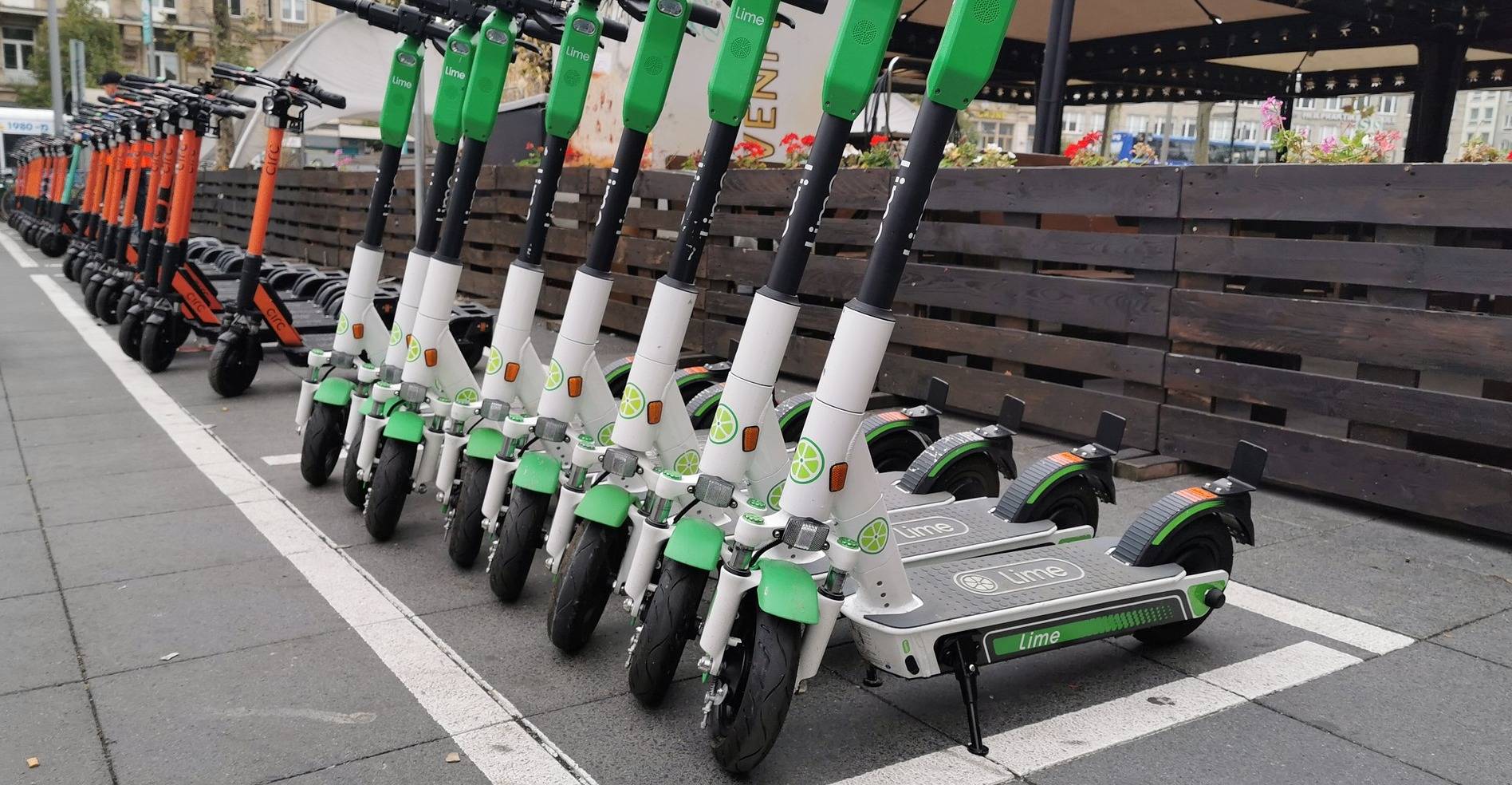 So sind E-Scooter im Idealfall geparkt