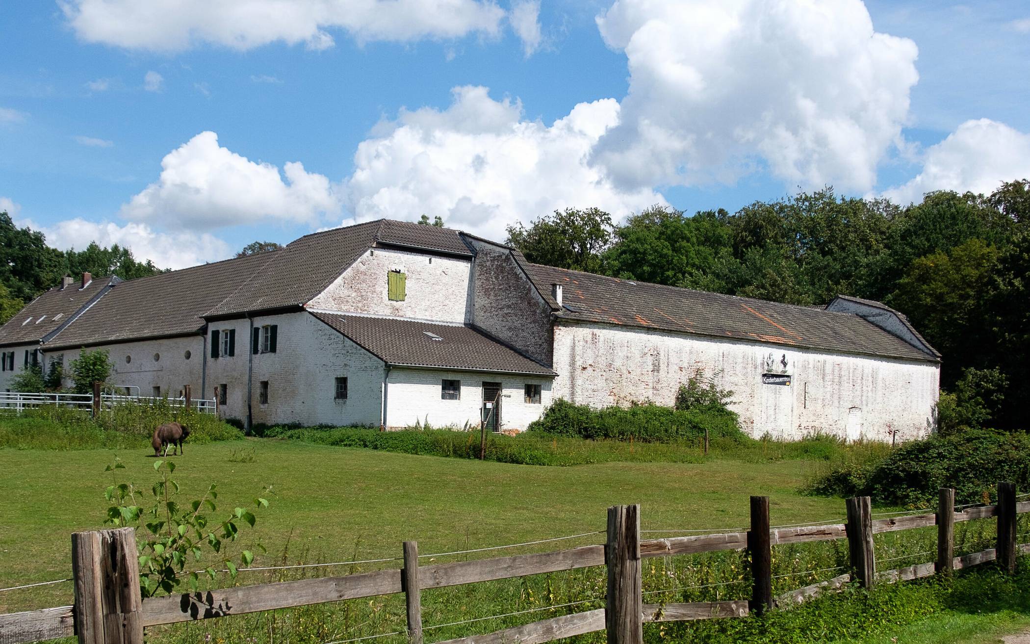 Denkmalgeschützter Gutshof in Niederheid - „Eine