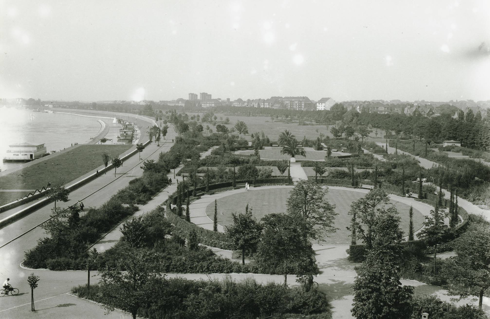 Der Rheinpark Golzheim in einer Ansicht