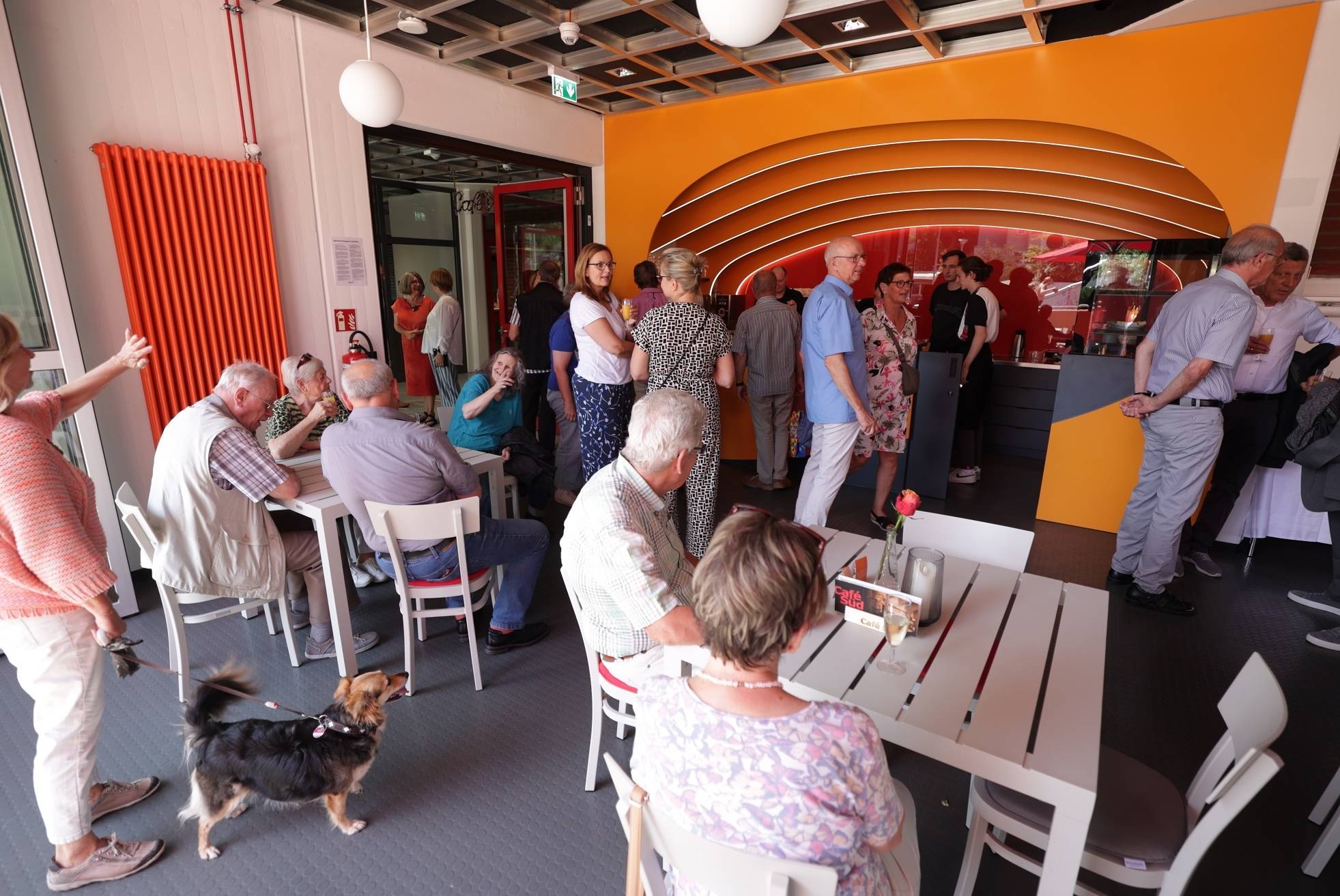 Neugestaltetes Café vom Kulturhaus Süd ist offen