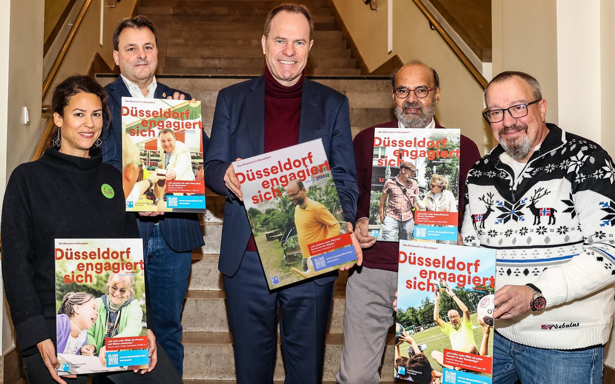  Start der Ehrenamtskampagne im Rathaus: (v. l.) Dr. Hayard Wiersch (Krass), Wolfgang Gehlfuß (St. Sebastianus Schützenverein), OB Stephan Keller, Davinder Singh (Grenzenlos) und Manfred Novacek (Agon 08). 