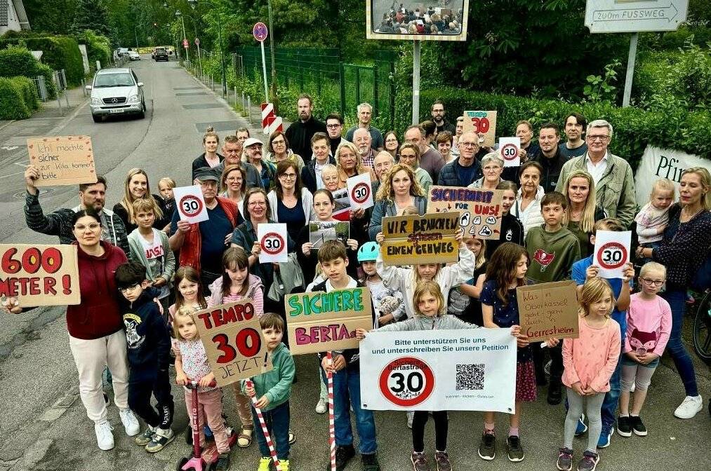 Die Anwohner der Bertastraße fordern eine umfassende eine Einführung von Tempo 30.