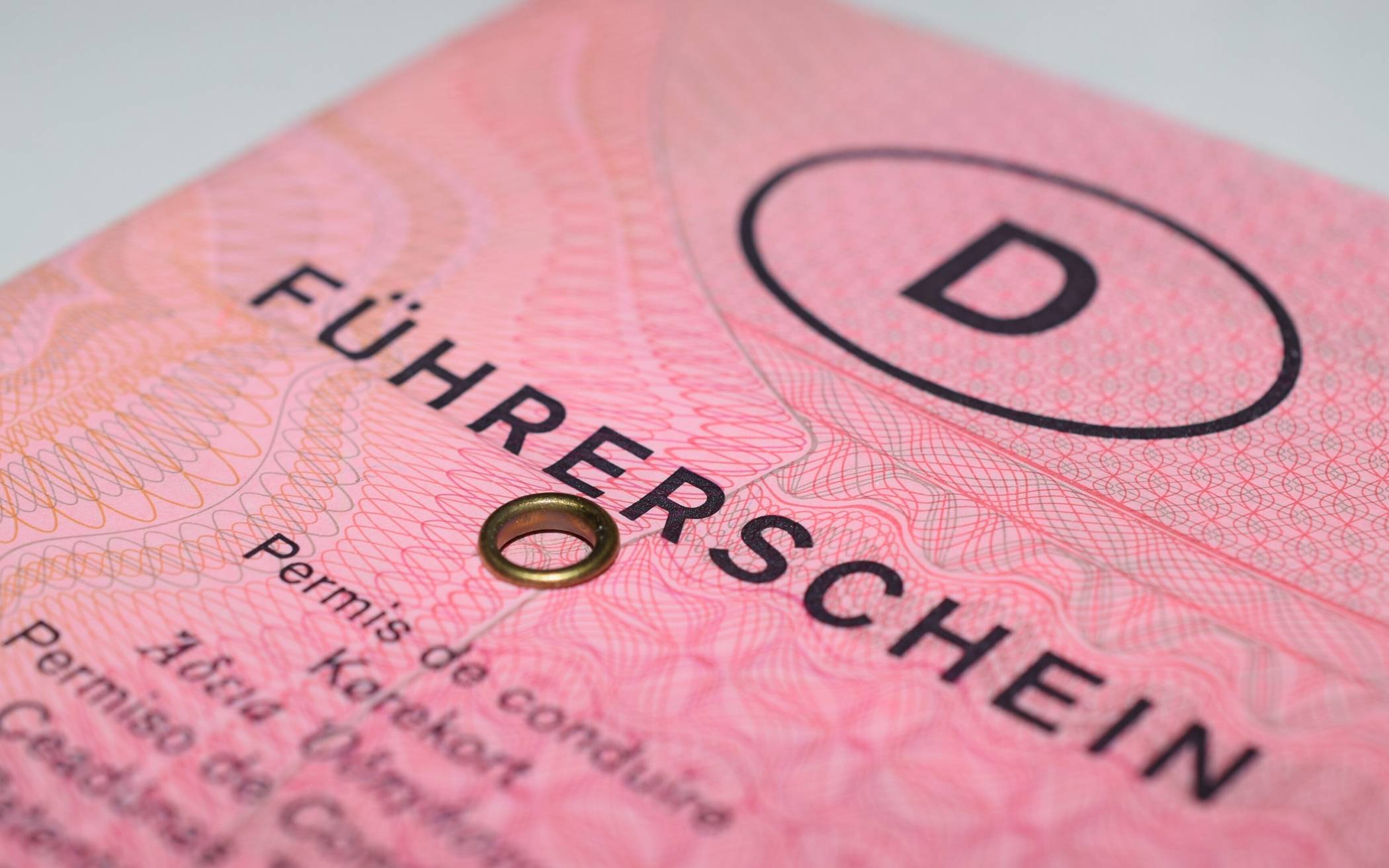  Rosafarbener Führerschein. 