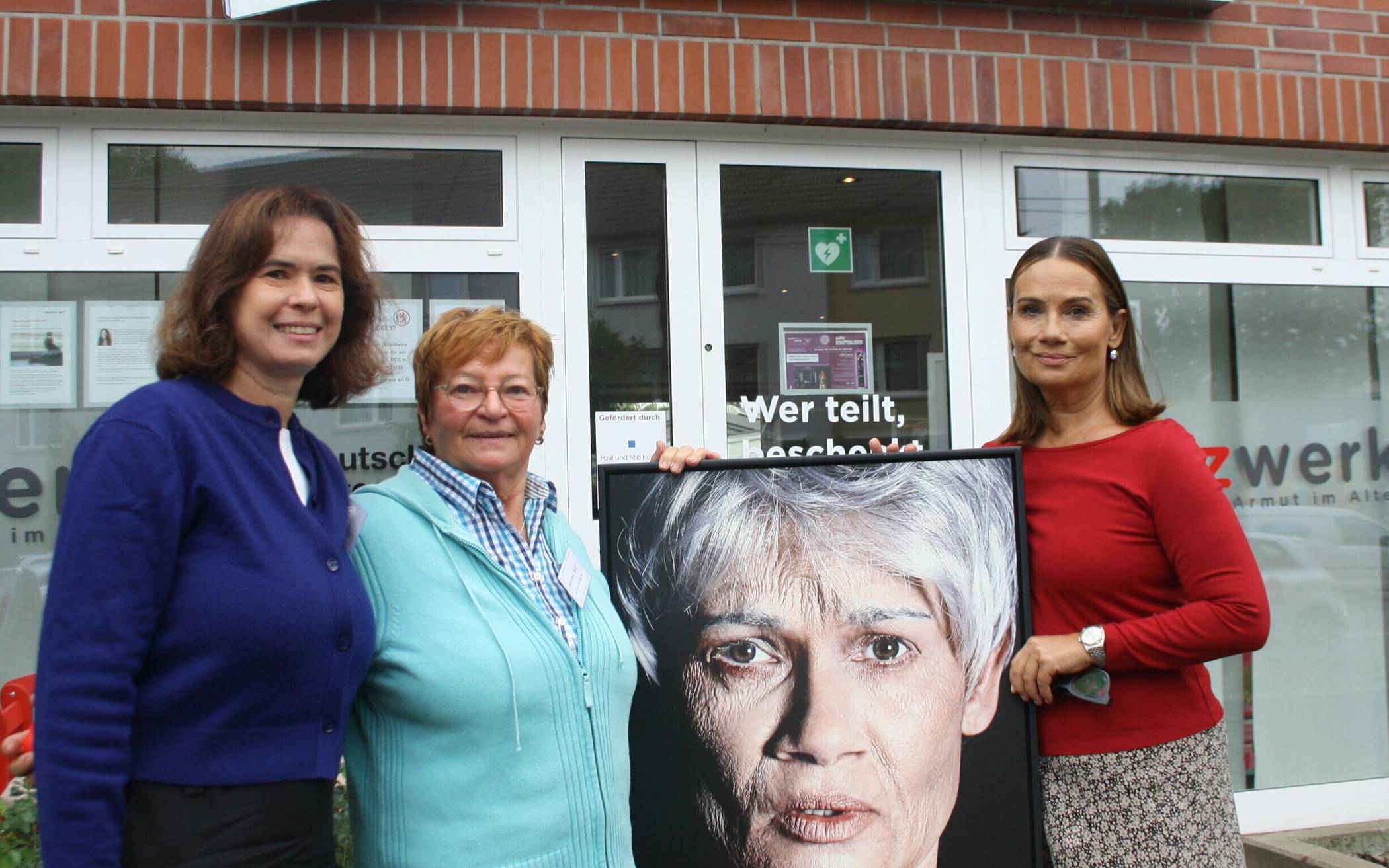 Herzwerk-Ehrenamtlerin Alexandra Schulte, Seniorin Stella Heinecke,