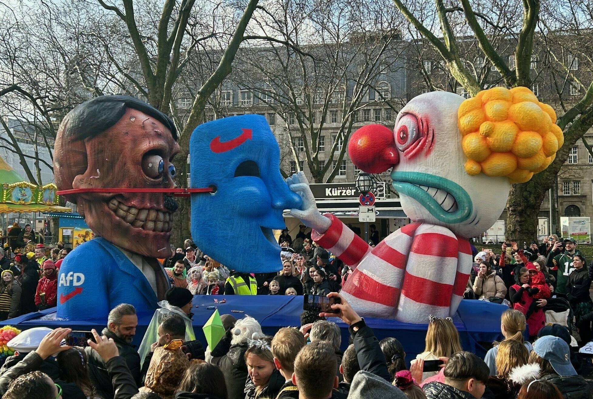 AfD-Mottowagen im Rosenmontagszug - „Deutliches Signal