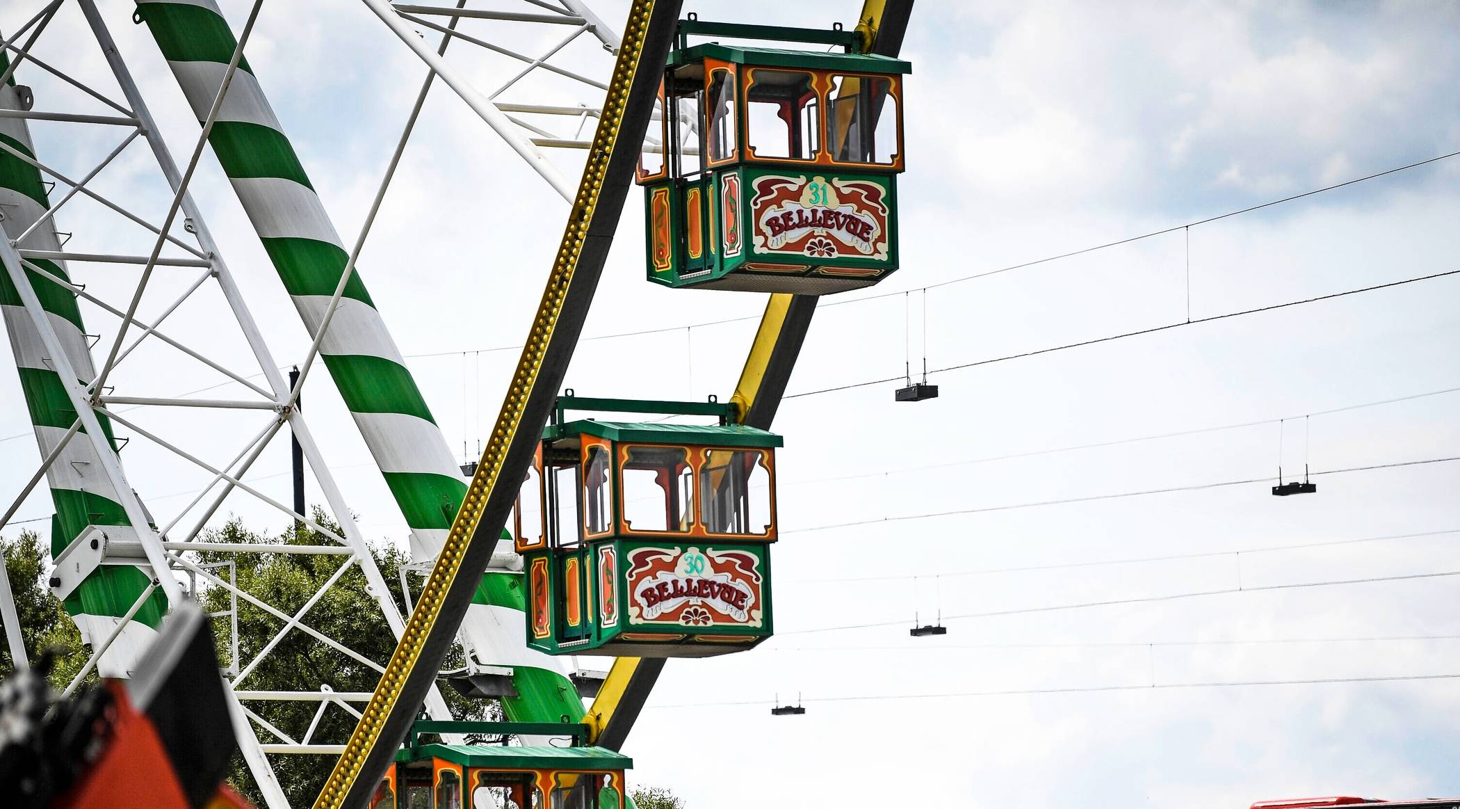 Traditions-Fahrgeschäft Riesenrad auf der Rheinkirmes -
