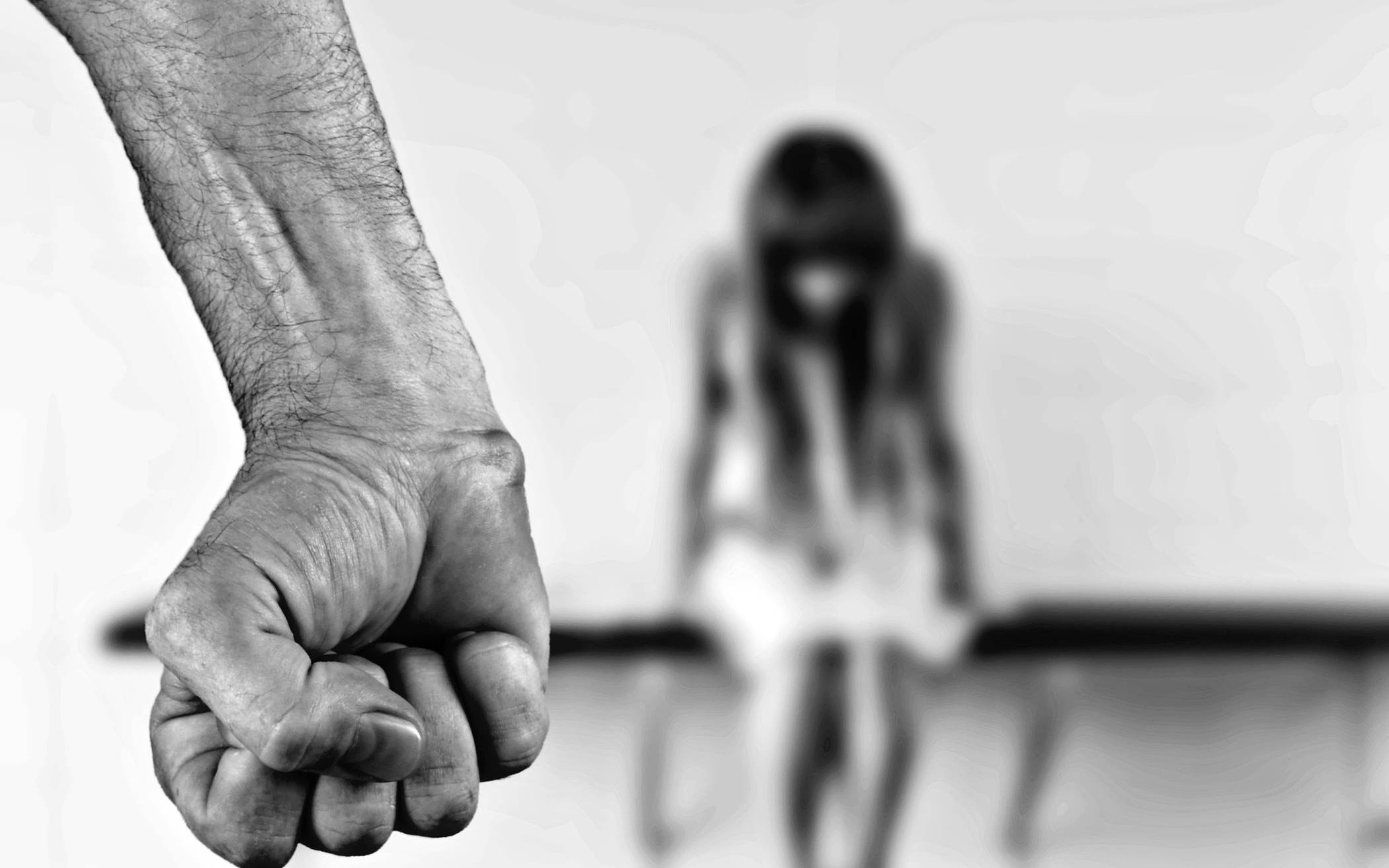 Gemeinsam mit der Bergischen Uni Wuppertal verantwortet das Düsseldorfer Polizeipräsidium das Projekt „DIALOGisch“ gegen häusliche Gewalt bei muslimischen Frauen.