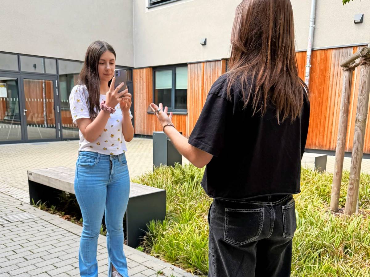 „Warte kurz, ich brauche noch einen O-Ton“