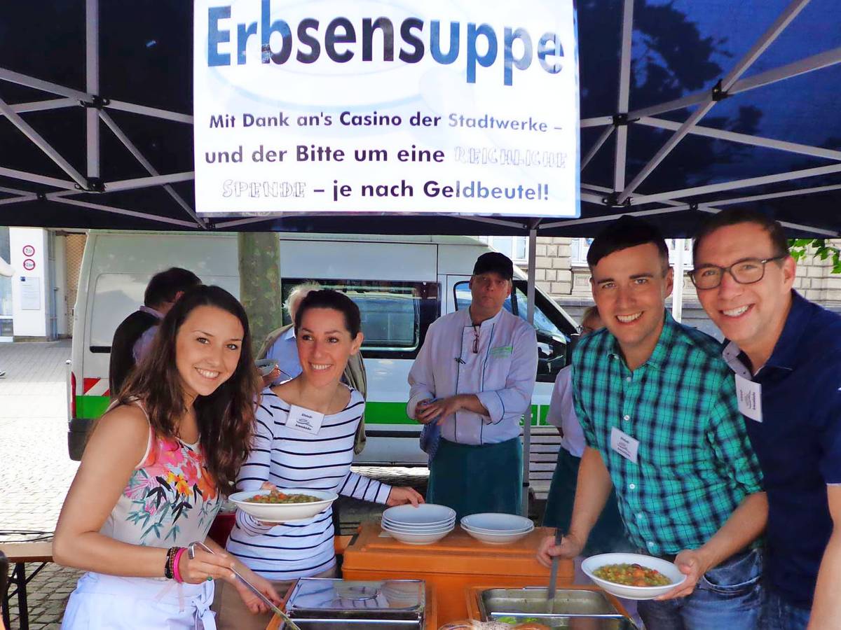„Essen für Arme und Reiche“ am Burgplatz