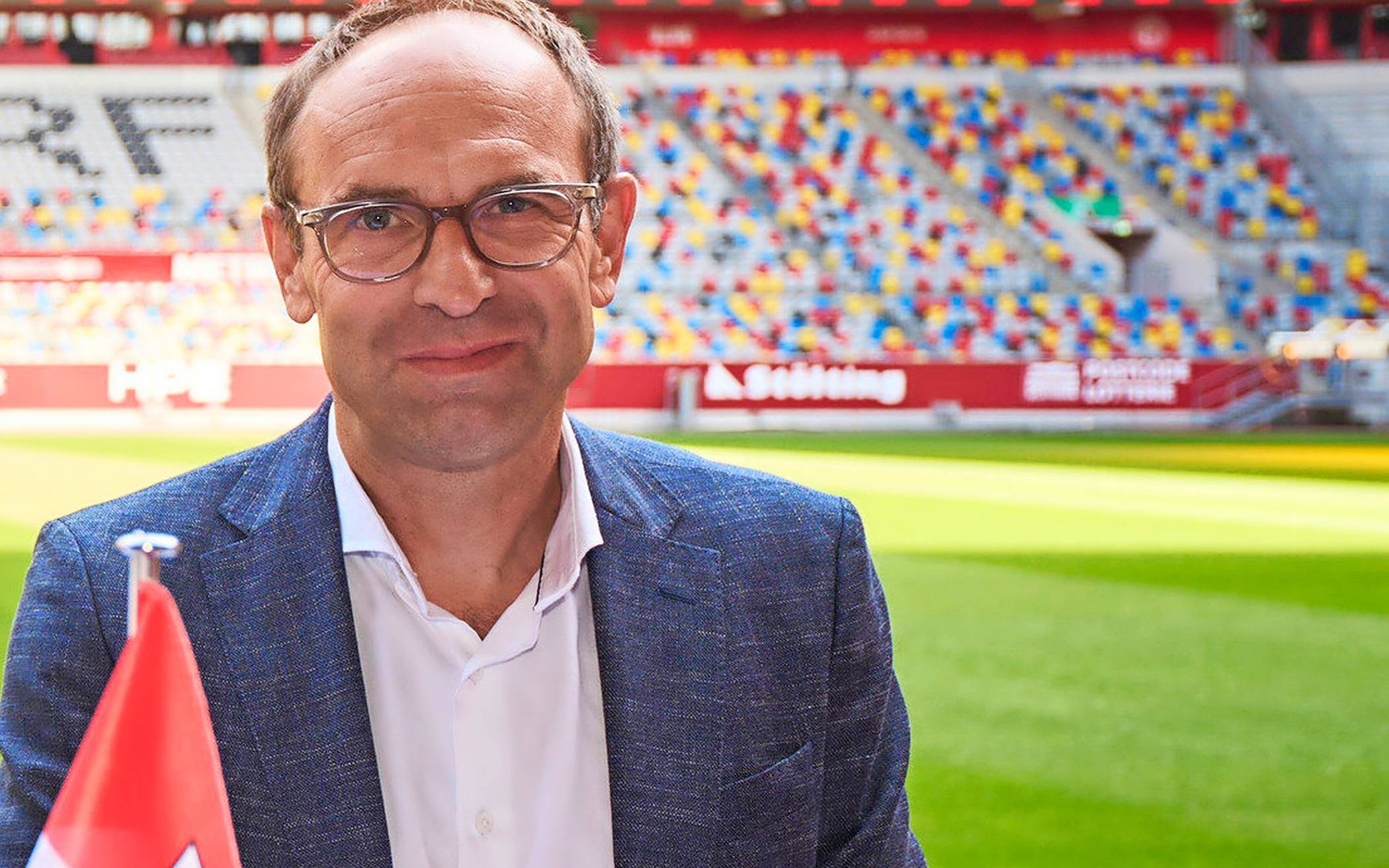 Fortuna-Chef Jobst unterzeichnet den neuen „Arenapakt“