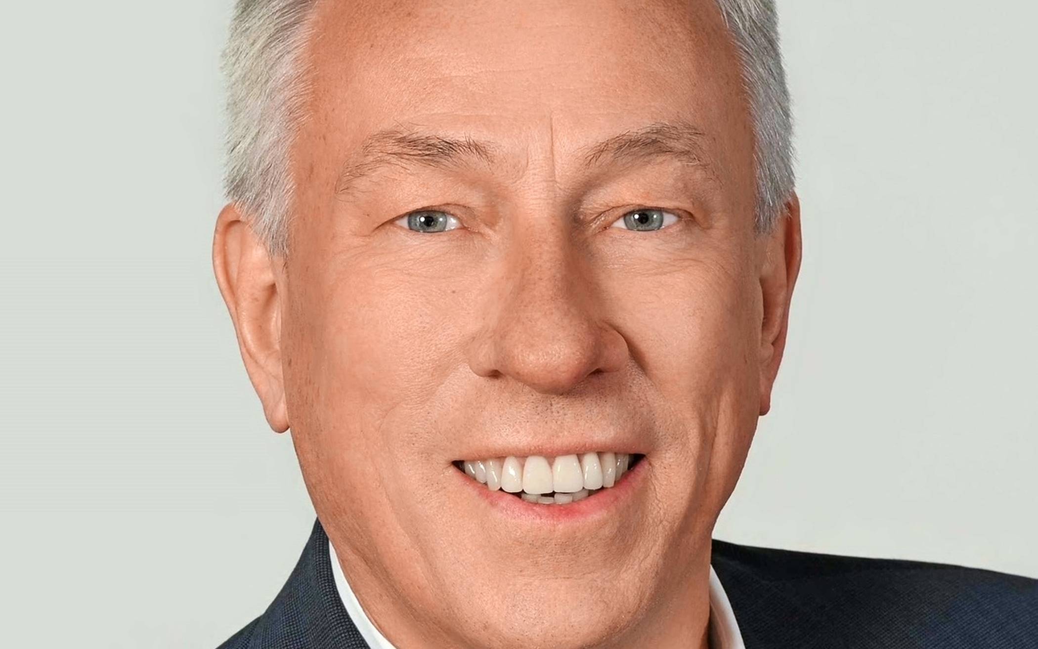  Akademie-Leiter Lutz Denken. F 