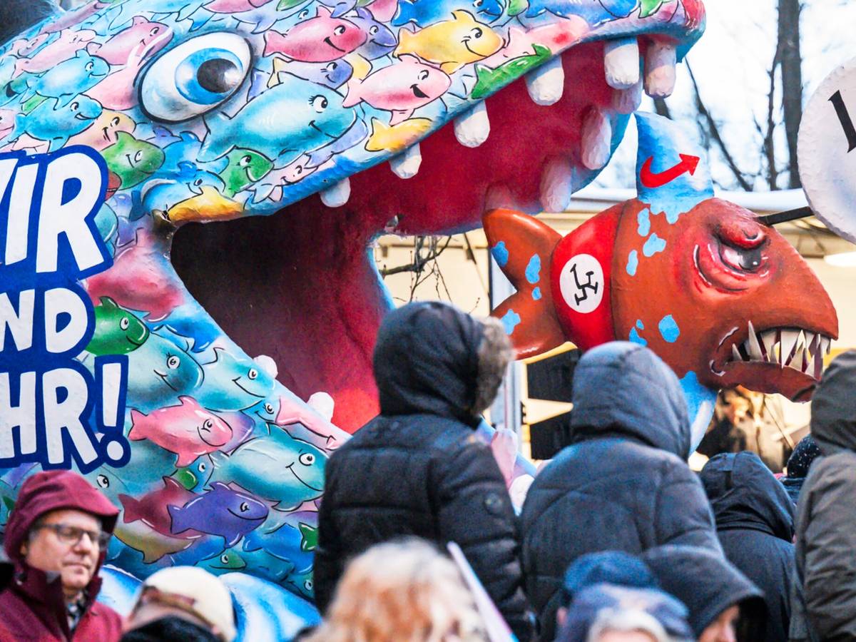 Die „angespannte Mitte“ - Befunde zum Demokratie-Bekenntnis