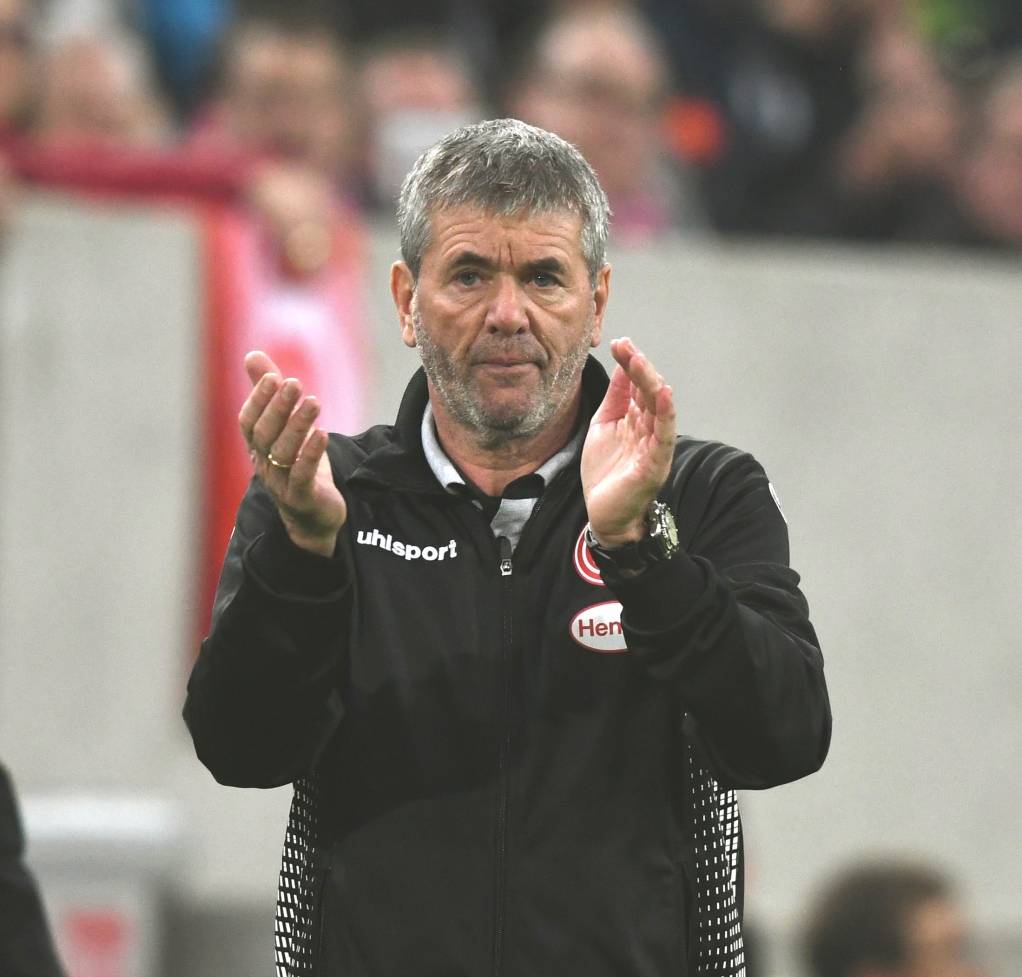  Raus mit Applaus? Friedhelm Funkel und Fortuna Düsseldorf gehen am Saisonende getrennte Wege. Alle Fans hoffen natürlich - mit dem Bundesliga-Klassenerhalt in der Tasche. 