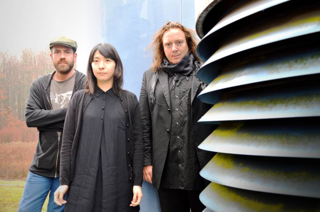  Die Band Tangerine Dream in aktueller Besetzung (v.l.): Ulrich Schnauss, Hoshiko Yamane und Thorsten Quaeschning. 