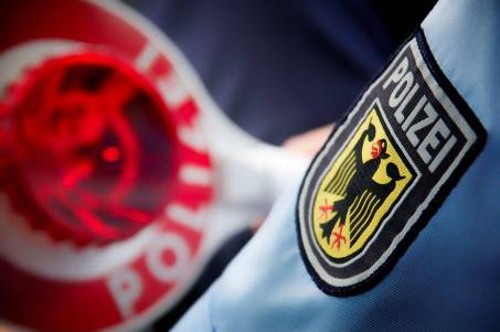 Zugbegleiter durch 18-Jährigen verletzt