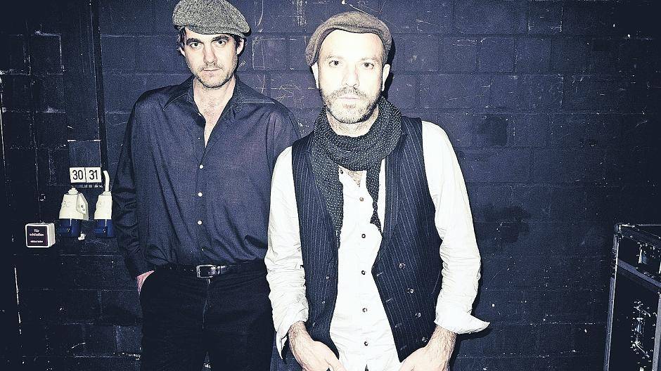  Gastieren am 27. November im Zakk (v.l.): Gitarrist Marco Schmedtje und Sänger Jan Plewka. 