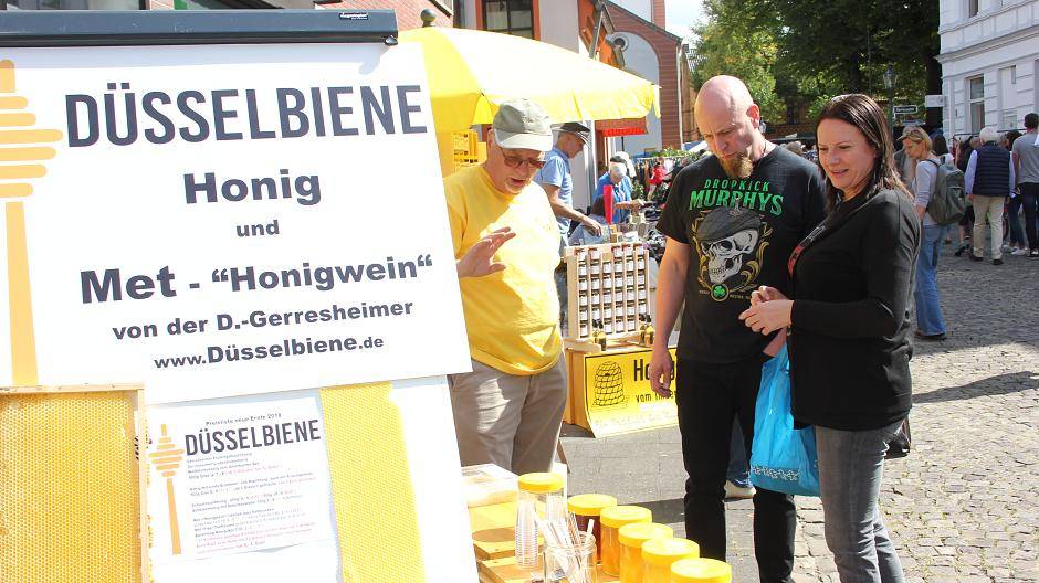 Nicht nur Trödler hatten Zulauf - auch Informationen wurden gut...