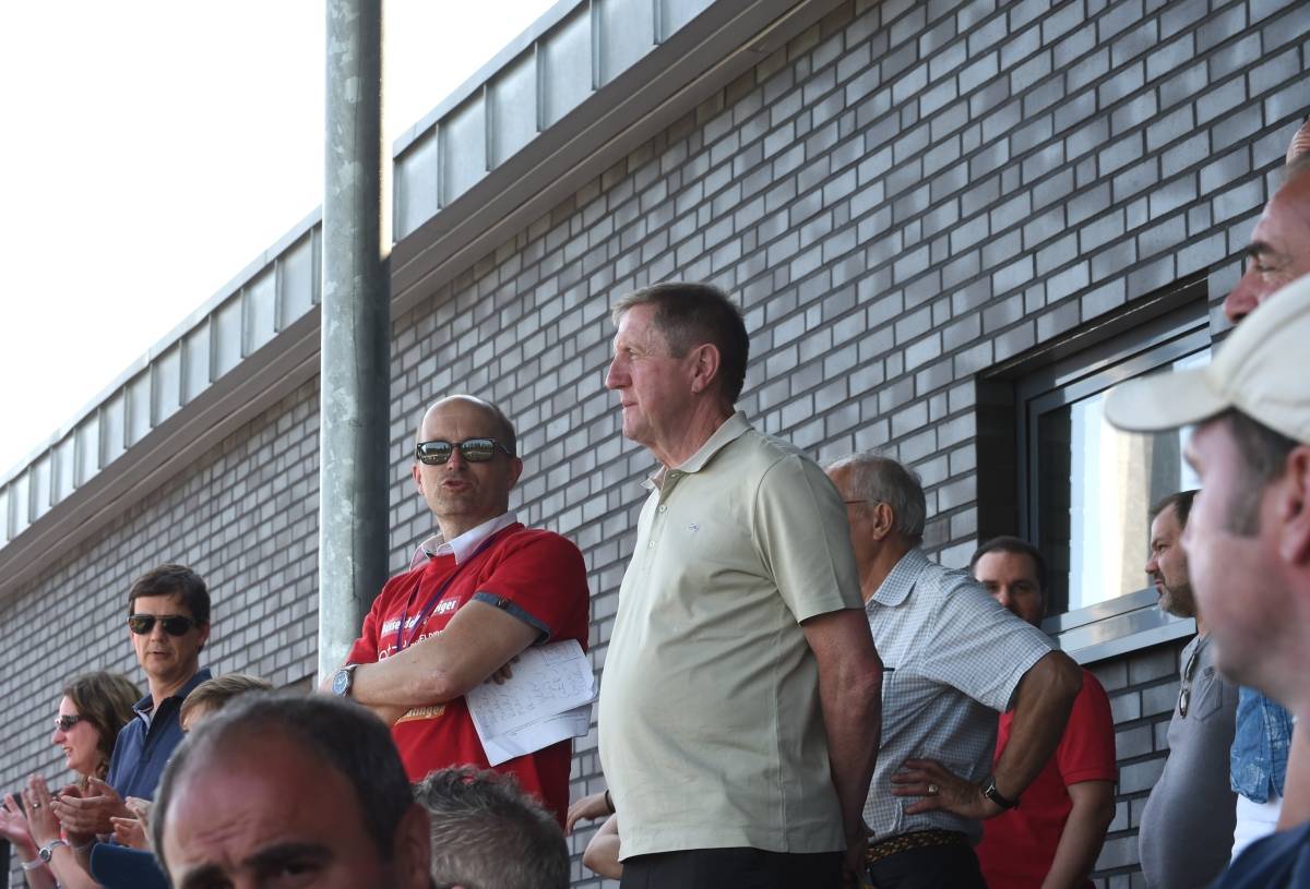 Die Fans der Mini-WM Teams
