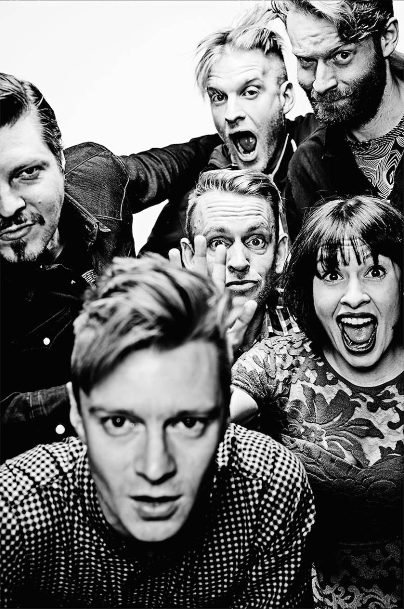  Folkrock mit Punk: Skinny Lister aus London. 