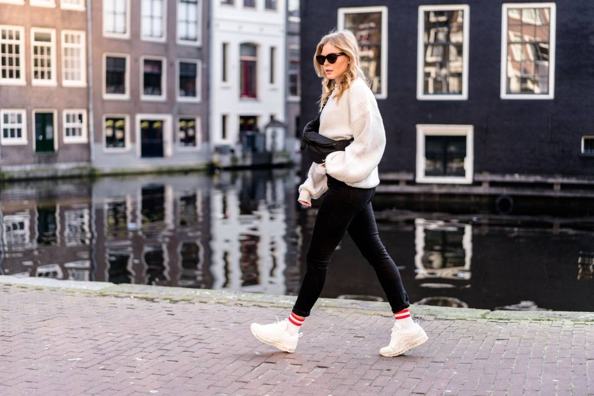  Von wegen hässlich! Ugly Sneaker am Fuß von Sunnyinga. 