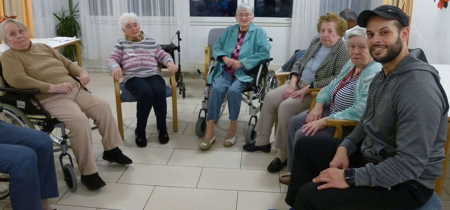  Wenn Ferris Mathlouthi zum Sport ruft, sind zahlreiche Damen mit von der Partie. 