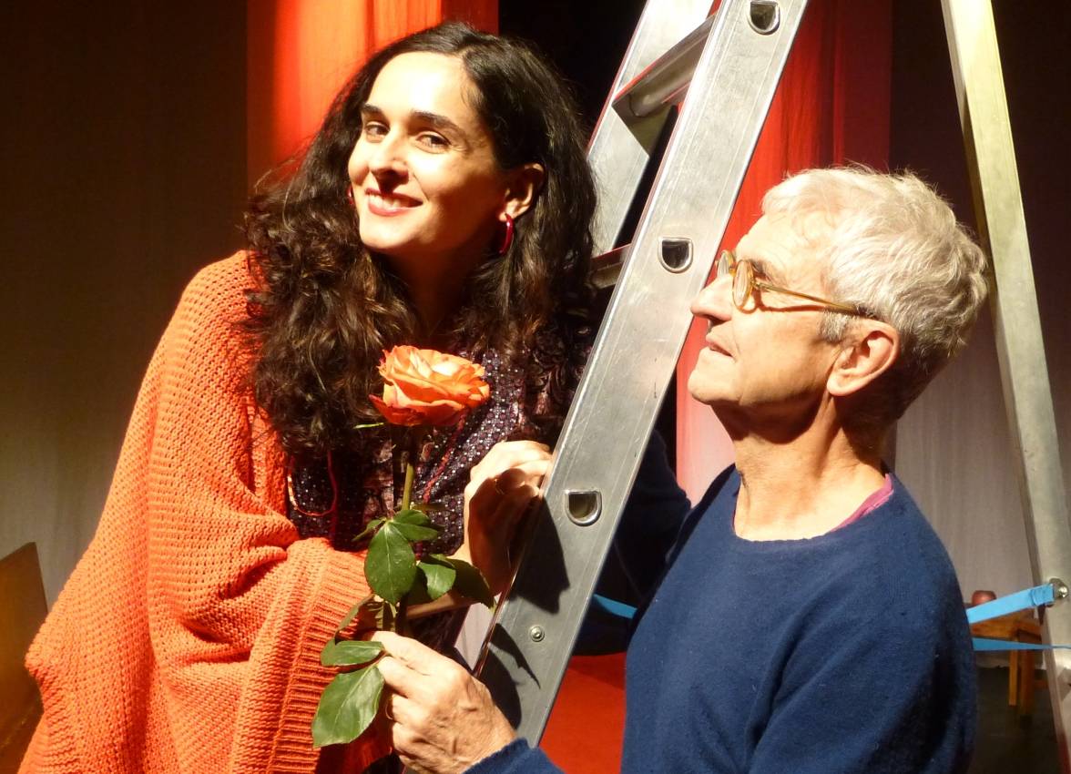  Zwei, die sich bestens verstehen: Sängerin Elsa García Tarraga und Rüdiger Fabry von der Theaterkantine. 