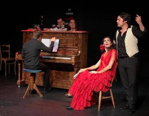 Carmen: Klein, stark und intravenös