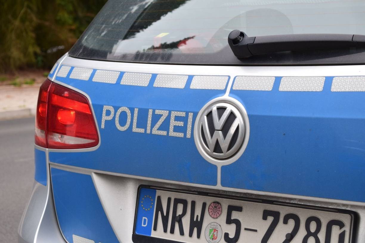 Polizei schnappt vier Auto-Aufbrecher