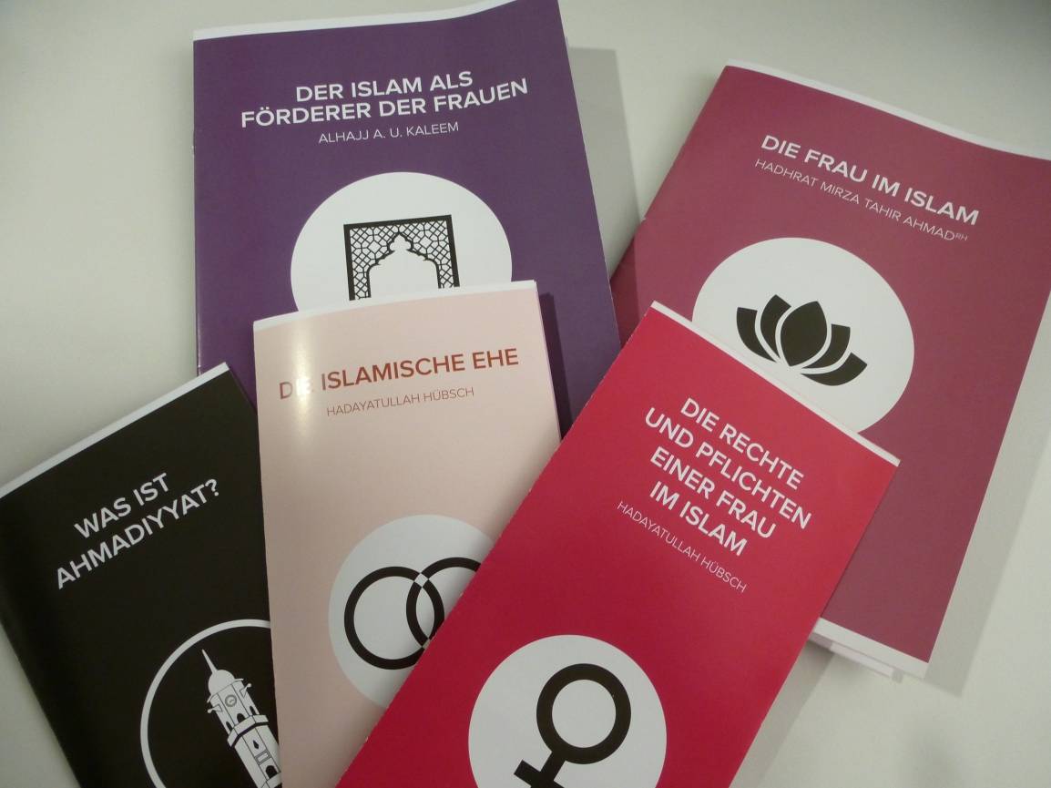 Ausstellung der islamischen Reformgemeinde "Ahmadiyya" im Rathaus: Gleichwertigkeit von Frau und Mann?