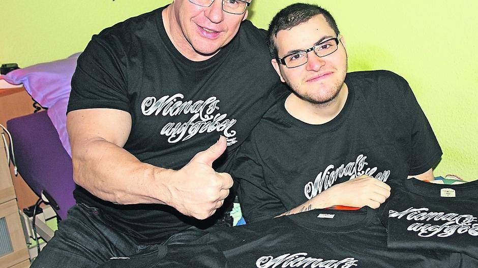 Alessios T-Shirts voller Lebensmut