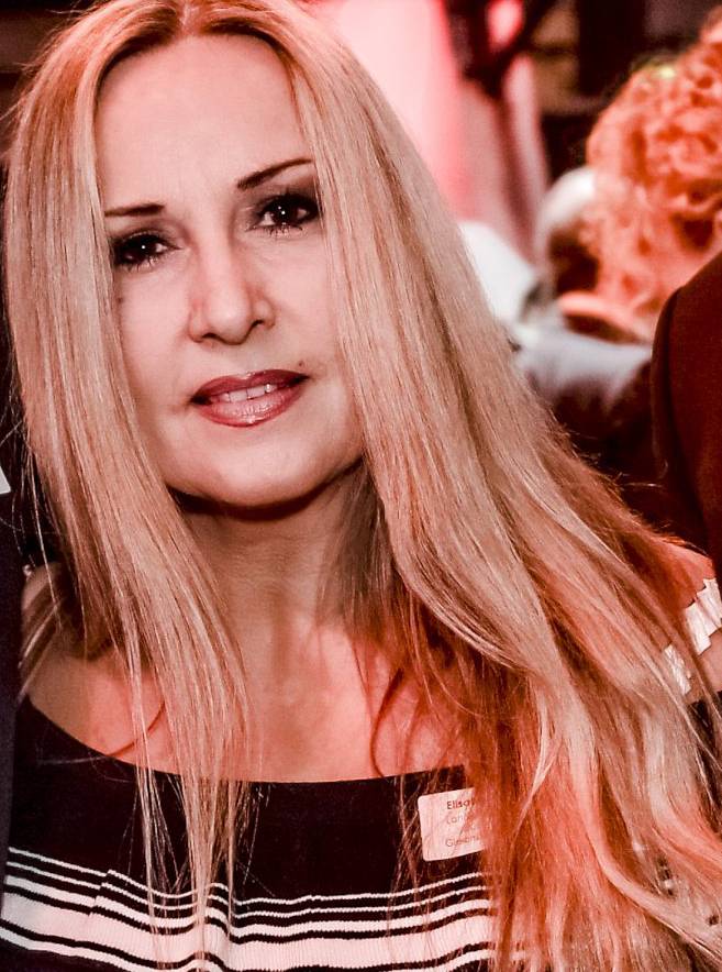  Gleichstellungsbeauftragte Elisabeth Wilfart berichtete, sie habe den Kontakt mit dem veranstaltenden Verein gesucht. „Das war ein sehr offenes und heißes Gespräch zu den Inhalten mit zwei jungen Frauen und einem Mann.“ 