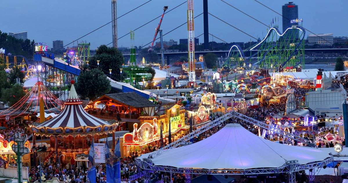 Die Grosste Kirmes Am Rhein Schauriger Alien Mundgeruch Und Ganz Viel Hohen Luft