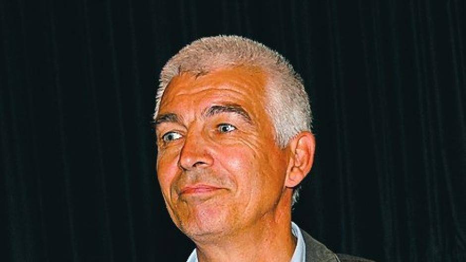  Lutz Schwarz vom Amt. 
