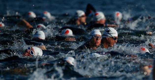 3. Düsseldorfer Jedermann Schwimmwettkampf: Über 500 Schwimmer durchpflügen den U-See