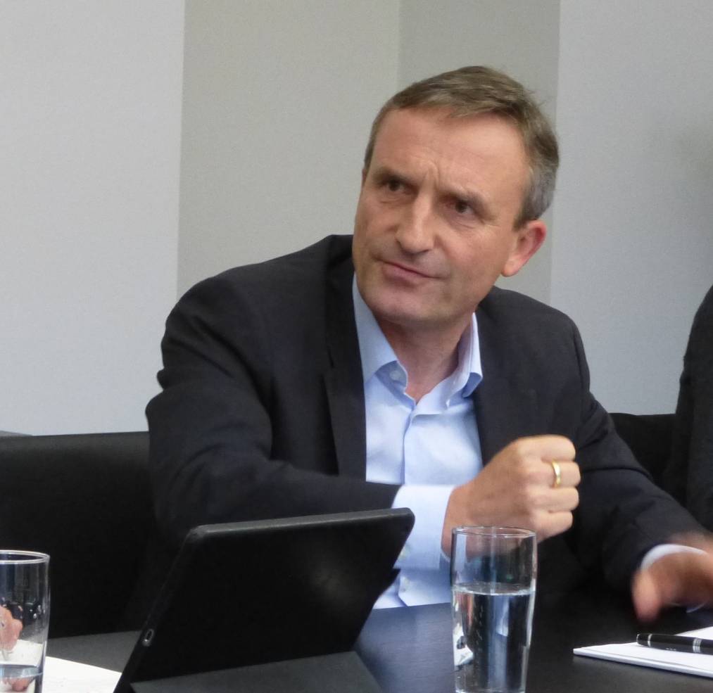  Oberbürgermeister Thomas Geisel beim Pressegespräch am Freitagmittag. 