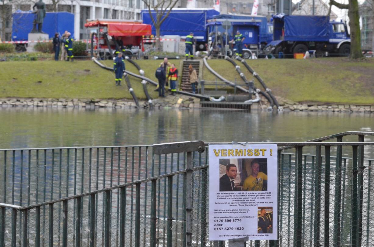  Ist René Kunstlewe möglicherweise in der Landskrone im Hofgarten ertrunken? Die Polizei erhofft sich neue Spuren durch das Senken des Wassers. 