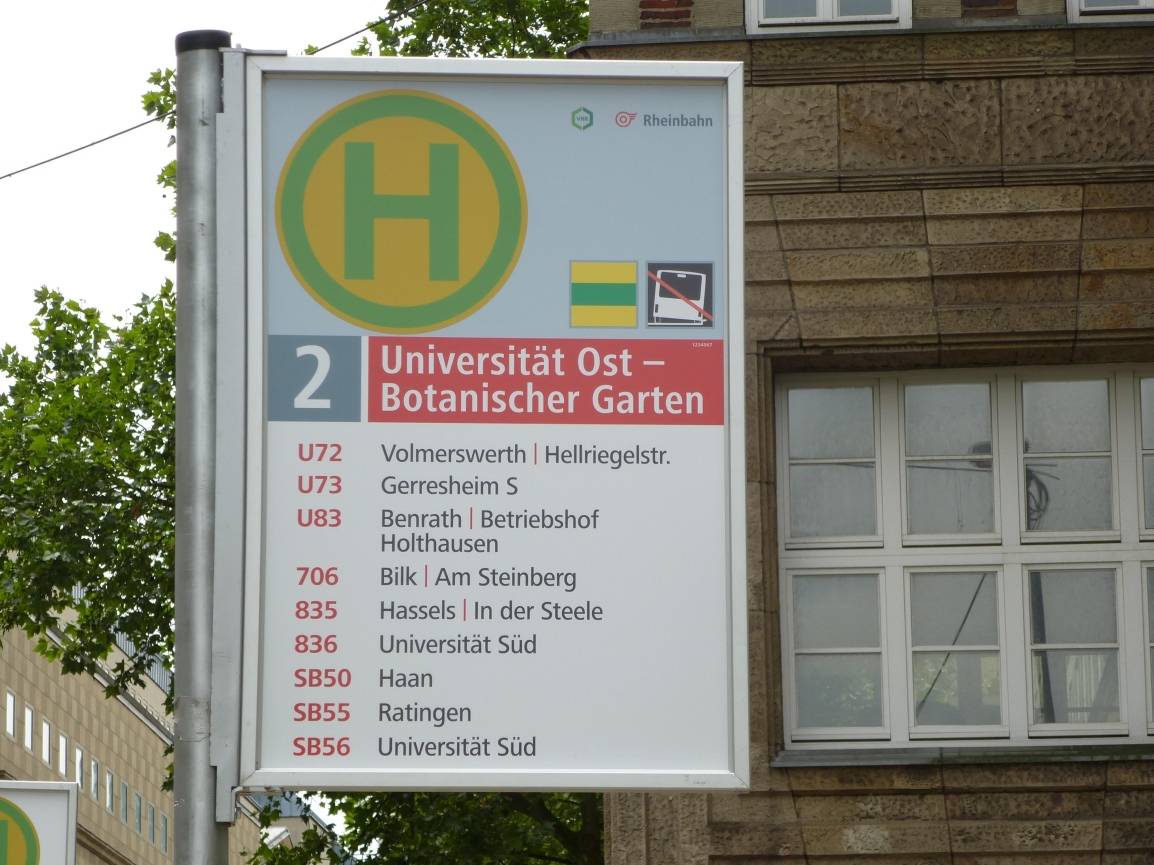 Wie sollen die Haltestellen-Schilder der Rheinbahn aussehen?