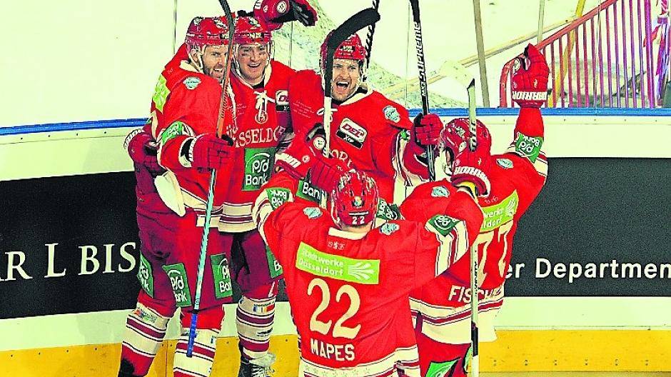  Eine jubelnde DEG verbessert gemeinhin die Chancen auf den Play off-Einzug der Rot-Gelben. 