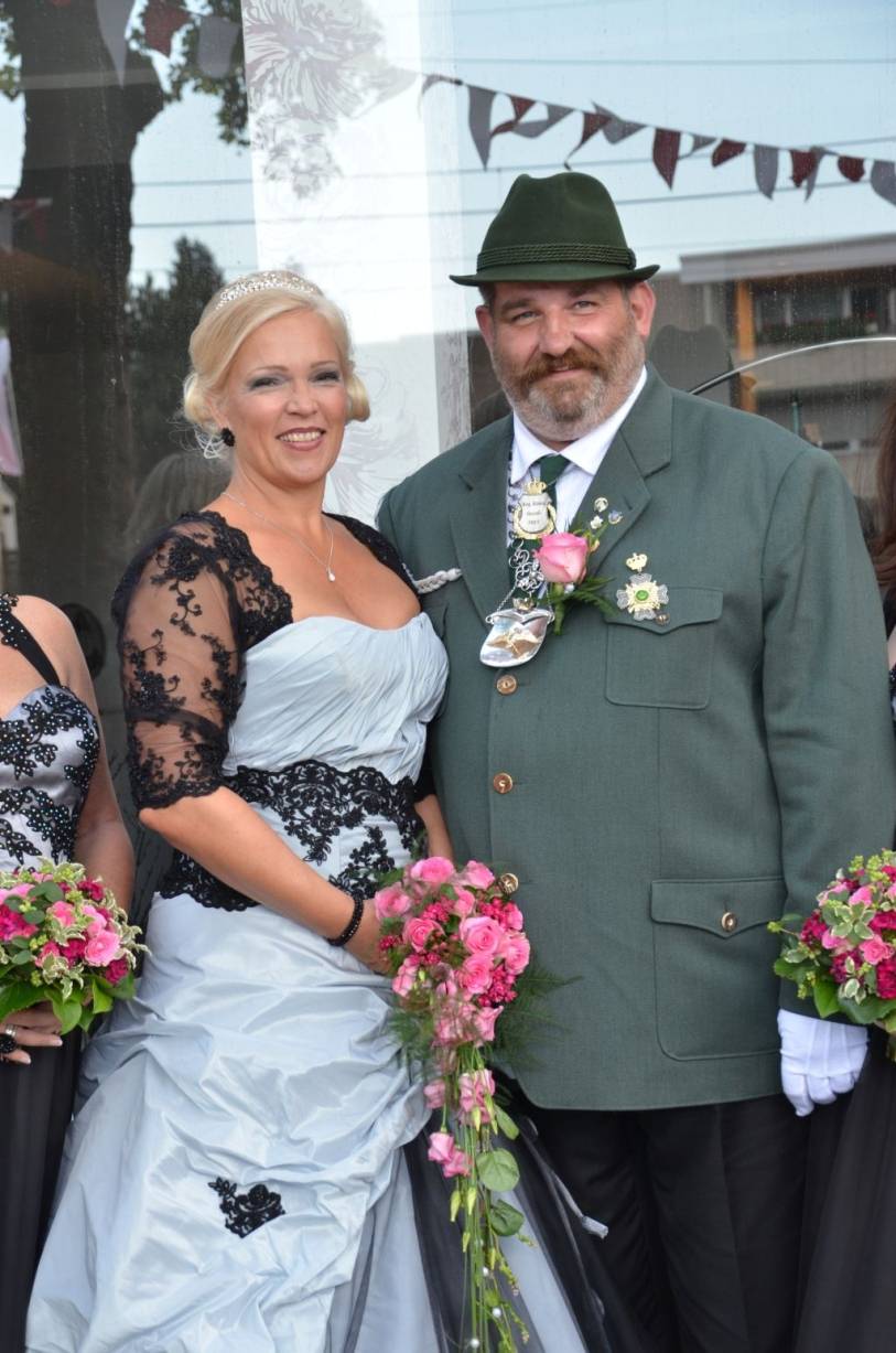  Das aktuelle Regimentskönigspaar Kirsten Weiß und Bernhard Cürten freuen sich auf die vier Festtage. 