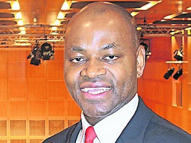  Abdul Fadul Kamara freut sich auf die Benefiz-Gala zugunsten der Ebola-Opfer in Sierra Leone. 