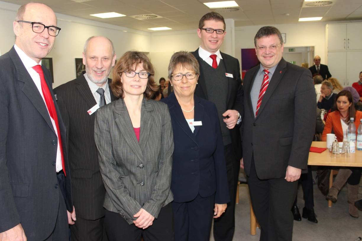  Beim Neujahrsempfang der SPD Gerresheim: (v.r.) Andreas Rimkus, Fabian Zachel, Helga Leibauer, Elke Fobbe, Karl-Heinz Krems und Rudolf Voller. 