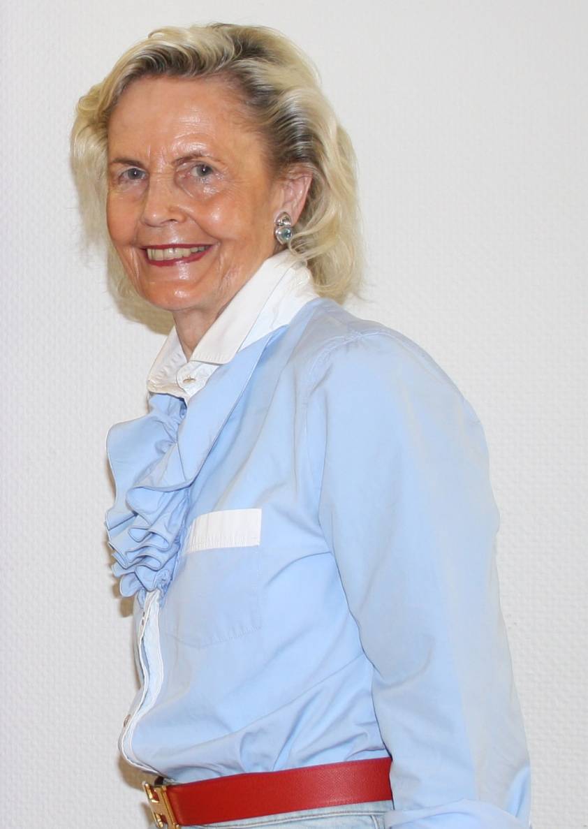  Karin Bornemeyer, Inhaberin von „Bornemeyer“: „Die Dauerbaustelle ist zwar weg, aber das verbessert die Situation auf der Schadowstraße auch nicht. Mit dem Kö-Bogen II werden wir noch viel Ärger haben“. 