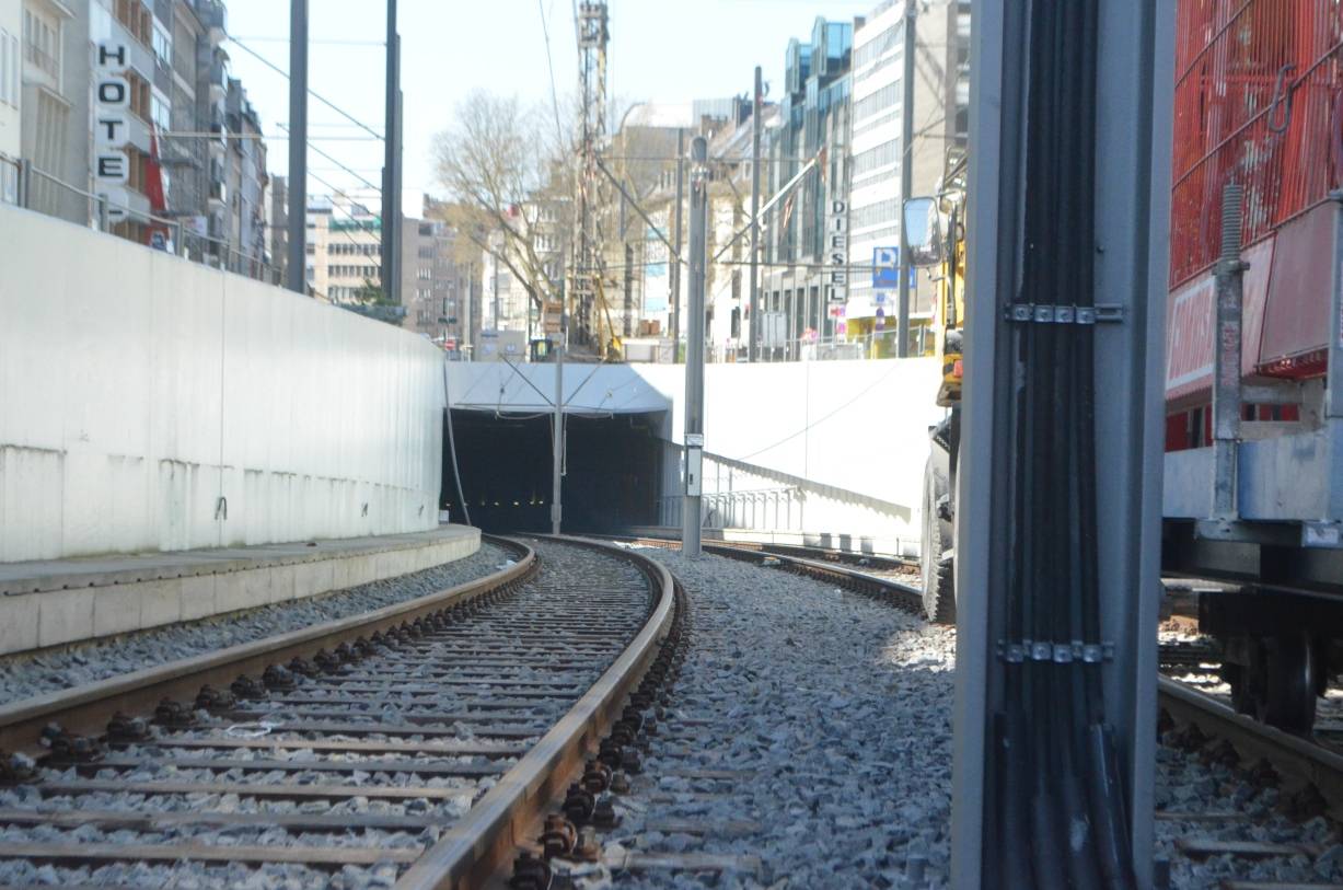 Wehrhahn-Linie: Schienen sind verlegt