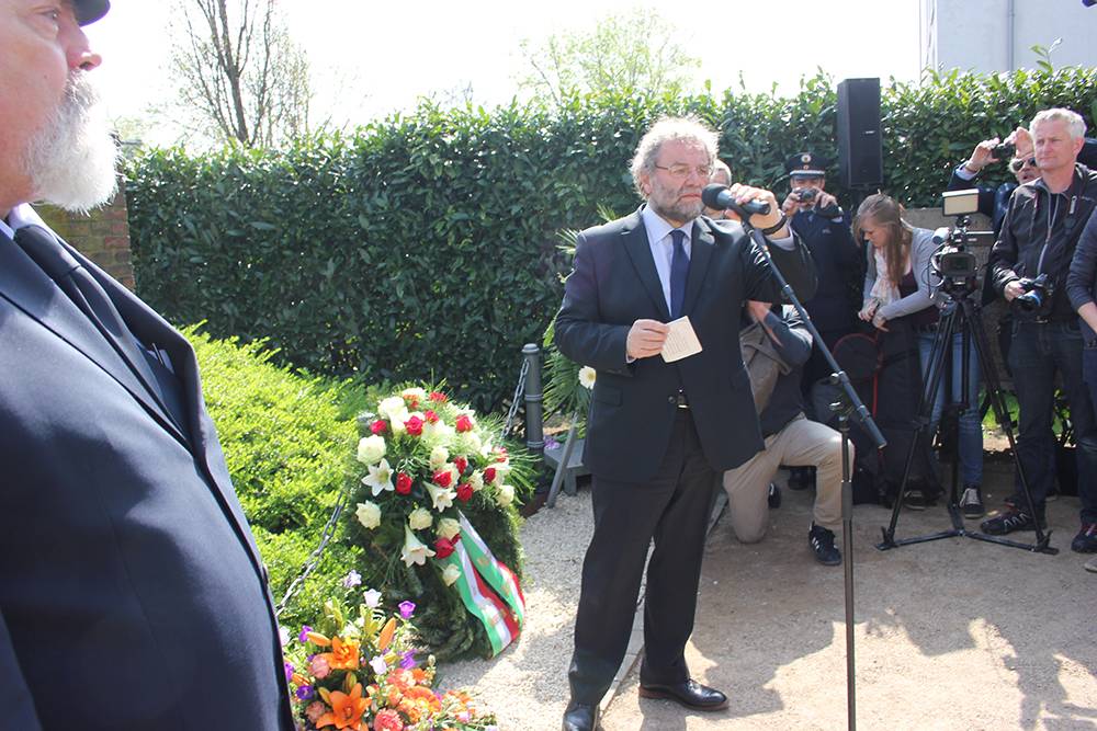  Polizeipräsident Norbert Wesseler hielt eine Rede an der Stelle, wo die Widerstandskämpfer hingerichtet wurden. 