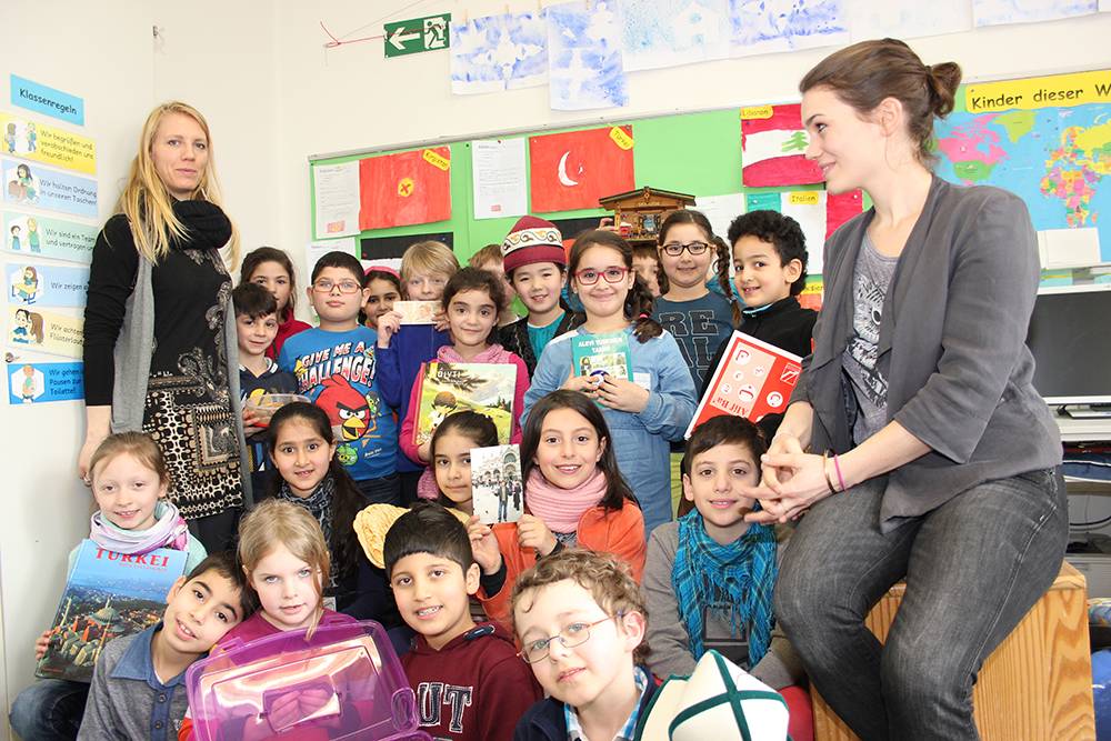  Die Schülerinnen und Schüler der 2a der Ferdinand-Heye-Schule in Gerresheim: Mehr Multi-Kulti geht nicht. Und es funktioniert! 