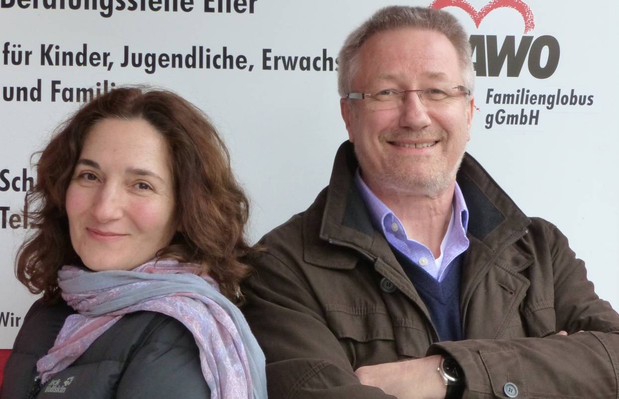  Aspasia Zontanou und Klaus Trömer gehören zum zehnköpfigen Team der Familien-Beratungsstelle Eller. „Wir bieten Hilfe zur Selbsthilfe“, sagt Einrichtungsleiter Klaus Trömer. 