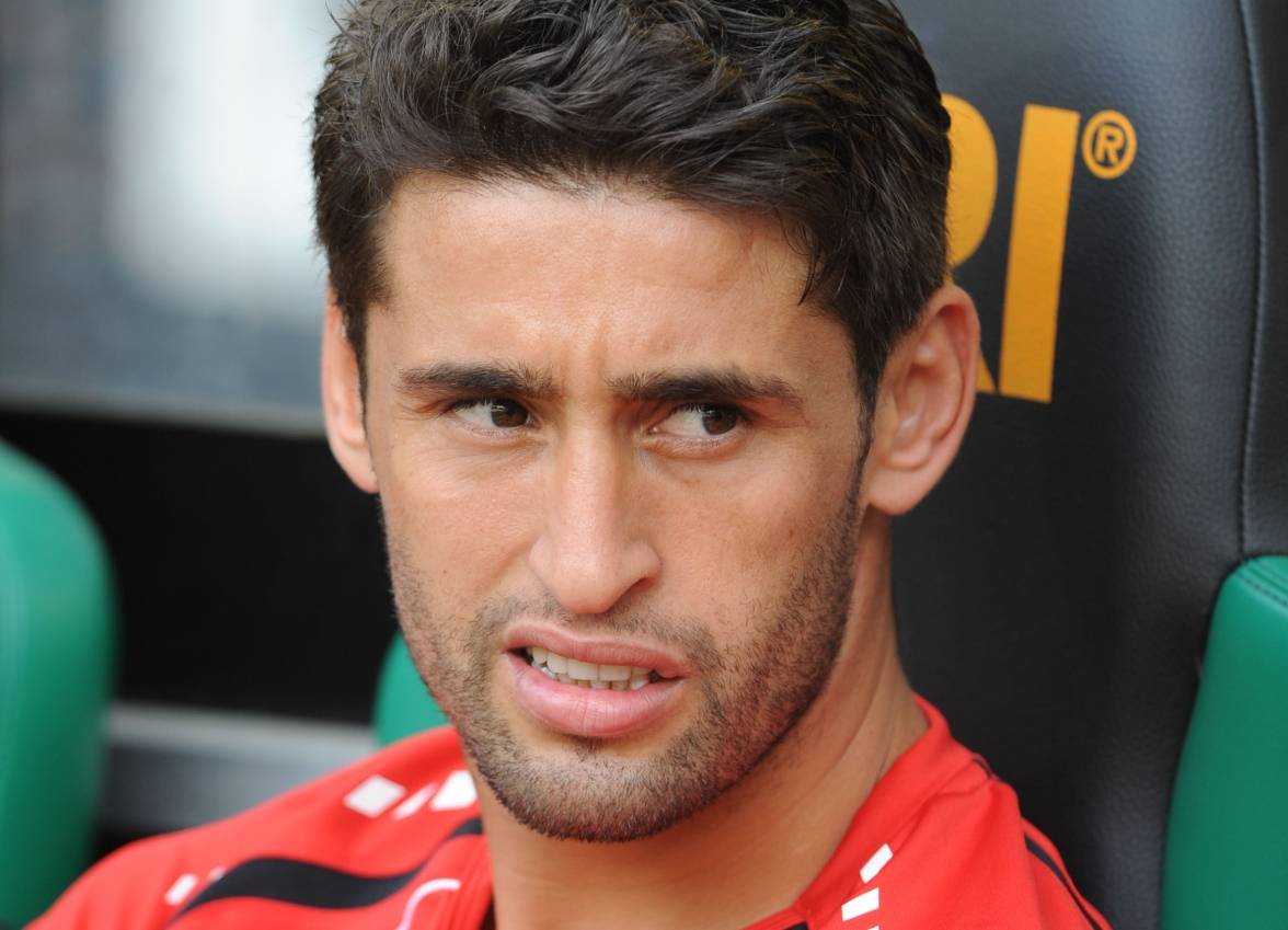  Kommt von Stuttgart an den Rhein: Karim Haggui. 